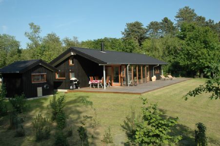 Luksussommerhus for 8 personer ved Hesselbjerg Strand p Langeland med brnevenlig sandstrand